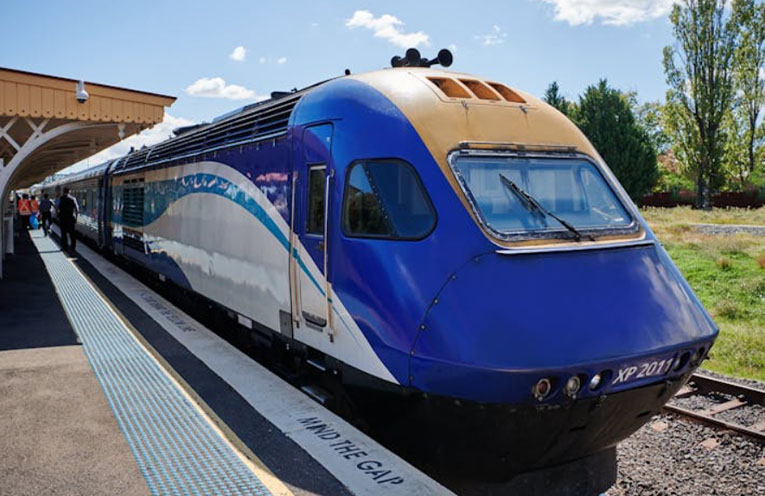 Regional train passes reinstated by NSW Government