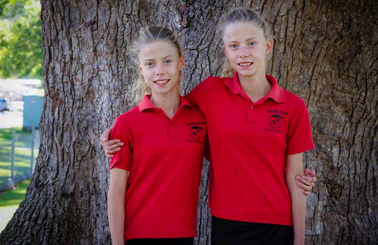 Scarlet with her twin sister Violet. Photo Kim Ambrose/SaltyFoxFotography.