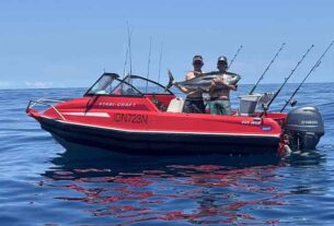 Yellowfin tuna make a splash