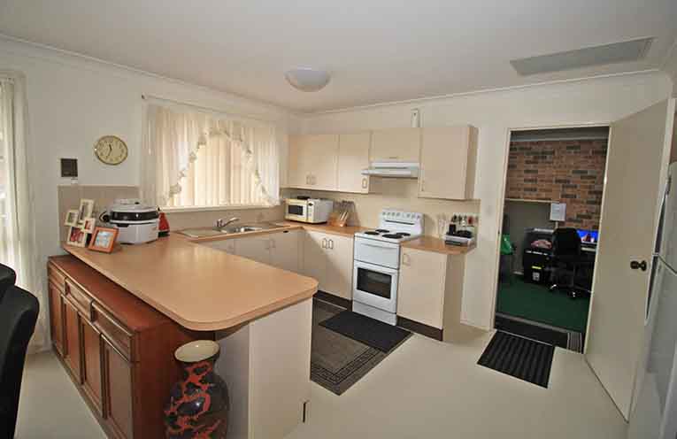 PROP_2_7 Gow Place, Laurieton (2)