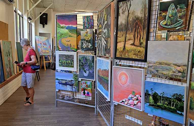 The 5th Bonny Hills Art Prize is now underway.