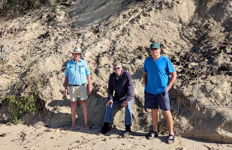 Dunbogan locals fear dunes bordering quarry are in change of collapse